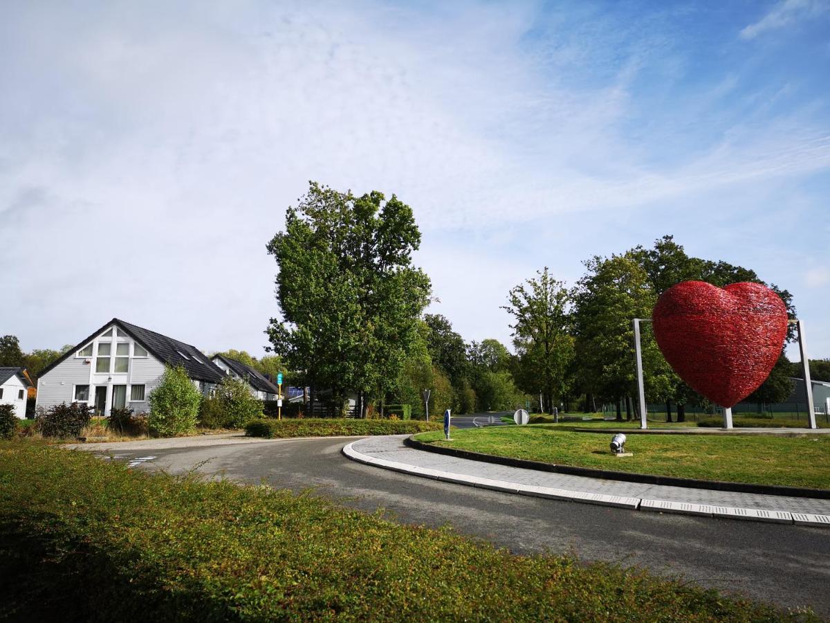 Bungalow Du Lac Froid-Chapelle Exteriör bild